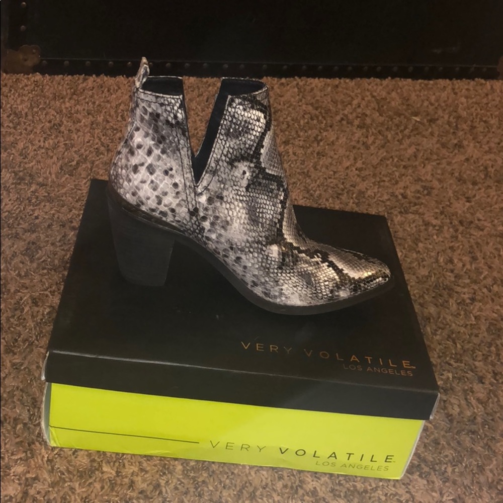 Very Volatile Snakeskin Boots - size 6.5